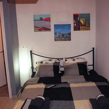 Amazing Next To Center 10 Minutes Walk No1 Apartment *